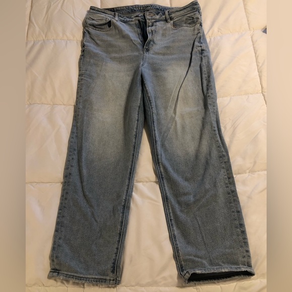 American Eagle Stretch Mom Straight Jean - Picture 1 of 5